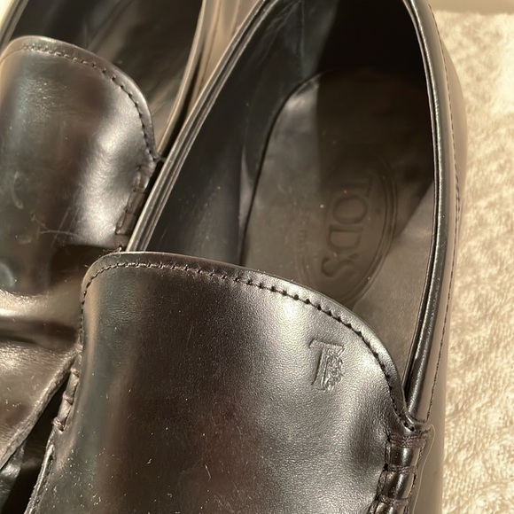 TOD’S Black Leather Slip On Loafers Unisex main image 6